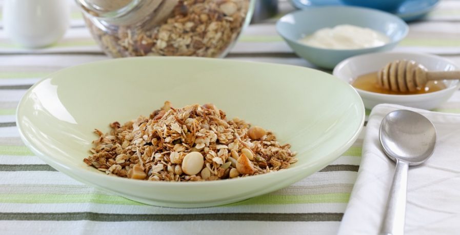 Macadamia muesli